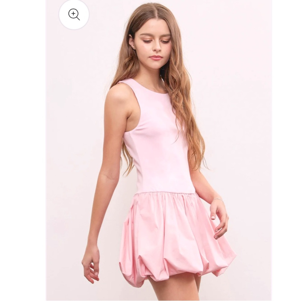 🎀 Heart and Hips Pink Balloon Dress Size Medium 🎀